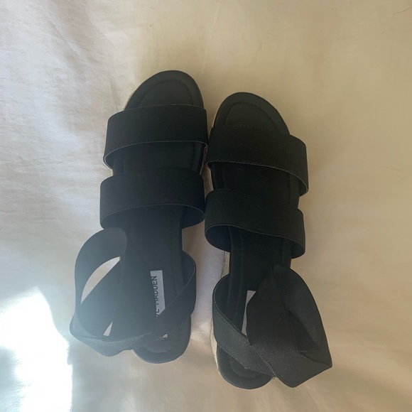 Steve Madden Sandals - Picture 3 of 3